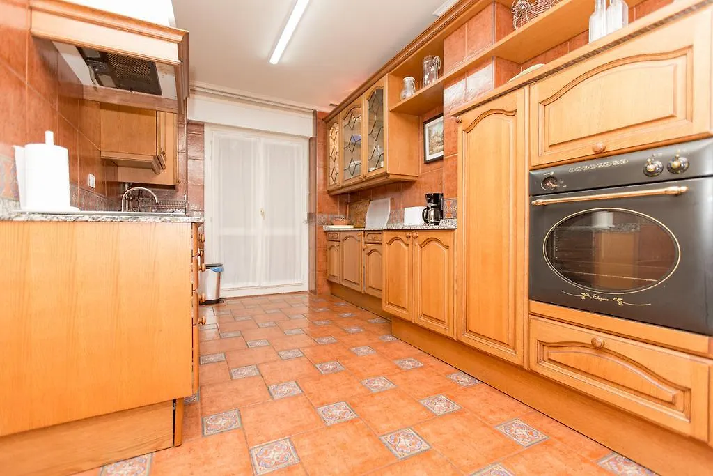 Apartamento Centrico Con Vistas A La Ria! Garaje, Ideal 2-4