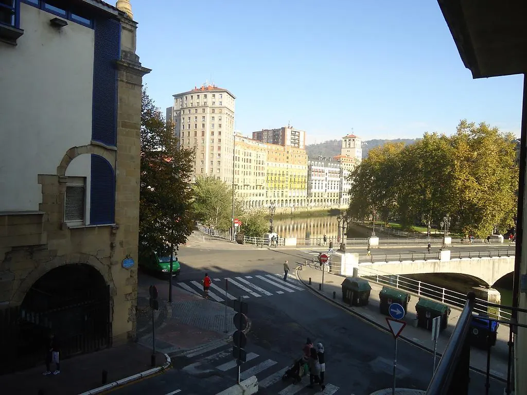 Apartamento Centrico Con Vistas A La Ria! Garaje, Ideal 2-4 Bilbao